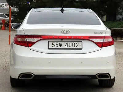 Hyundai Grandeur 2015, 136577 км, за 4427.95 USD