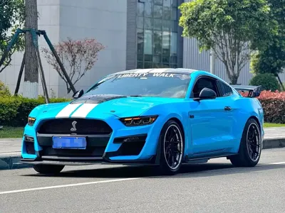 Ford Mustang · 2017 год