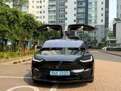 Tesla Model X 2023, 30400 км, за 83208.71 USD