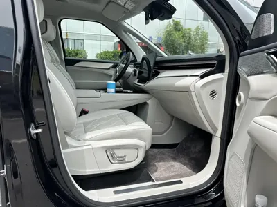 Volvo EM90 2024, 22000 км, за 53824.74 USD - фото 8