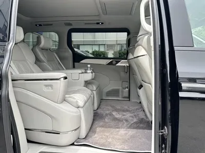 Volvo EM90 2024, 22000 км, за 53824.74 USD - фото 9