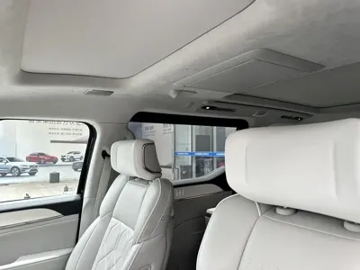 Volvo EM90 2024, 22000 км, за 53824.74 USD - фото 11