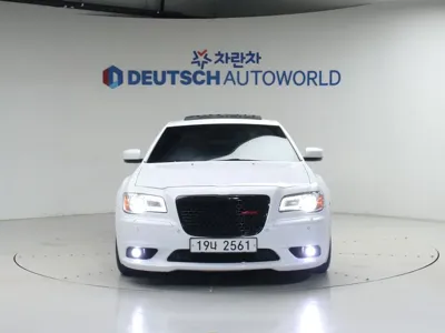 Chrysler 300C 2013, 110490 км, за 12143.89 USD
