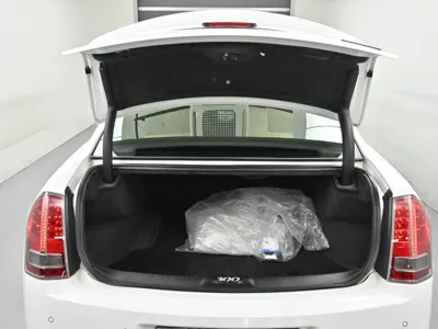 Chrysler 300C 2013, 110490 км, за 12143.89 USD - фото 19