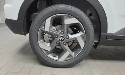 Hyundai Venue 2026, 133 км, за 16082.45 USD