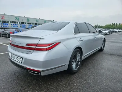 Genesis G90 2019, 59922 км, за 21202.57 USD