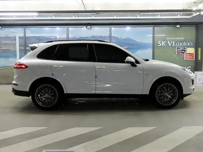 Porsche Cayenne 2017, 82838 км, за 23077.41 USD