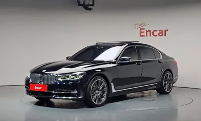 BMW 7-Series · 2017 год