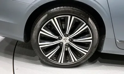 Volvo S90 2021, 102065 км, за 18540.22 USD
