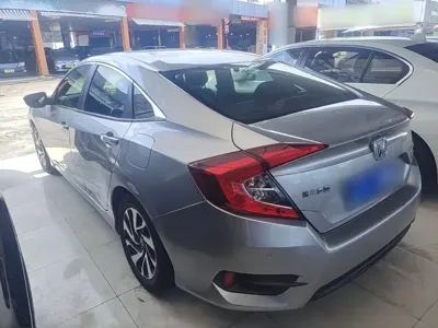 Honda Civic 2018, 80000 км, за 7230.4 USD