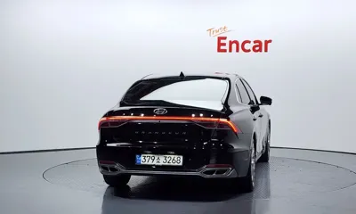 Hyundai Grandeur 2022, 97588 км, за 14866.2 USD