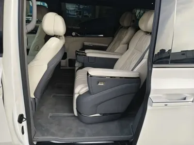 Zeekr 009 2025, 24000 км, за 45172.76 USD