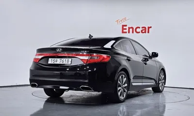 Hyundai Grandeur 2015, 101508 км, за 4463.7 USD