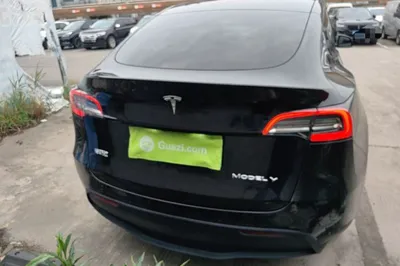 Tesla Model Y 2022, 108000 км, за 27146 USD - фото 12