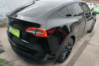 Tesla Model Y 2022, 108000 км, за 27146 USD - фото 13