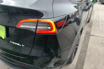 Tesla Model Y 2022, 108000 км, за 27146 USD - фото 16