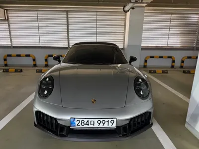 Porsche 911 2025, 5126 км, за 160701.9 USD