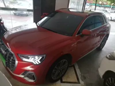 Audi Q3 · 2022 год