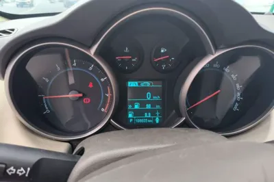 Chevrolet Cruze 2015, 108600 км, за 3486 USD - фото 11