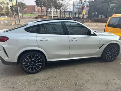 BMW X6 2025, 16905 км, за 77502.47 USD