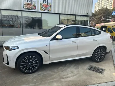 BMW X6 2025, 16905 км, за 77502.47 USD - фото 7