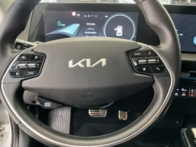 Kia EV6 2022, 116621 км, за 13048.87 USD - фото 12