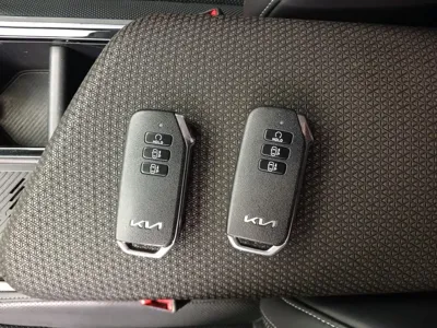 Kia EV6 2022, 116621 км, за 13048.87 USD - фото 19