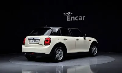 MINI Cooper 2015, 99396 км, за 4037.25 USD