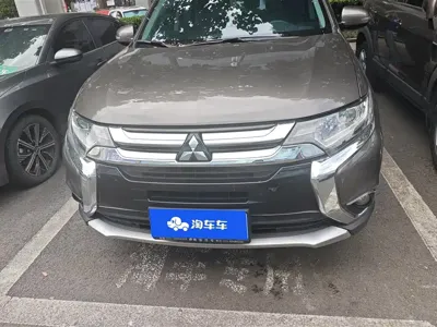 Mitsubishi Outlander 2018, 102700 км, за 7367.13 USD