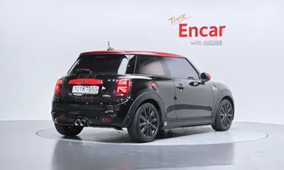 MINI Cooper 2019, 121581 км, за 9035.95 USD