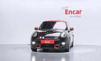 MINI Cooper 2019, 121581 км, за 9035.95 USD