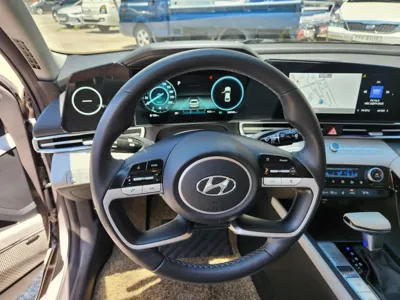 Hyundai Avante 2021, 108940 км, за 10831.04 USD - фото 7