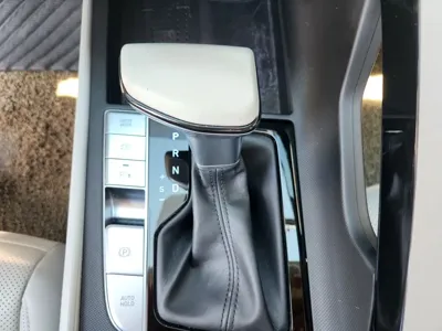 Hyundai Avante 2021, 108940 км, за 10831.04 USD - фото 9