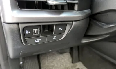 Hyundai Grandeur 2023, 61817 км, за 17907.14 USD - фото 27
