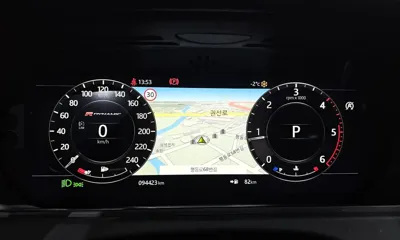Land Rover Range Rover Velar 2018, 94423 км, за 17178.72 USD - фото 8