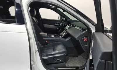 Land Rover Range Rover Velar 2018, 94423 км, за 17178.72 USD - фото 11