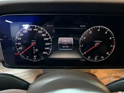 Mercedes-Benz E-Class 2020, 80000 км, за 27584.59 USD