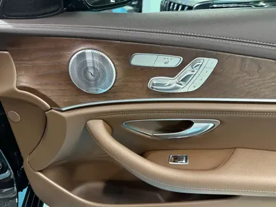 Mercedes-Benz E-Class 2020, 80000 км, за 27584.59 USD - фото 10