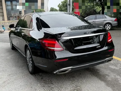 Mercedes-Benz E-Class 2020, 80000 км, за 27584.59 USD - фото 14