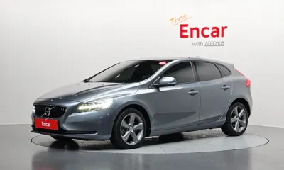 Volvo V40 · 2018 год