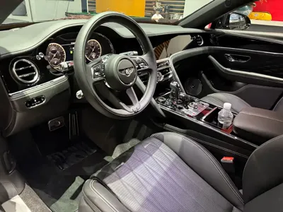 Bentley Flying Spur PHEV 2023, 7500 км, за 335484.96 USD