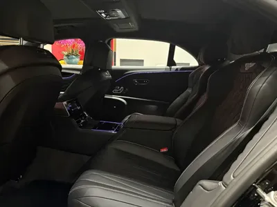 Bentley Flying Spur PHEV 2023, 7500 км, за 335484.96 USD