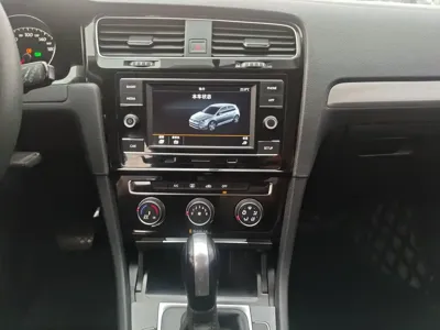 Volkswagen Golf 2019, 28100 км, за 8012.46 USD - фото 14
