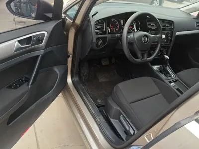 Volkswagen Golf 2019, 28100 км, за 8012.46 USD - фото 16