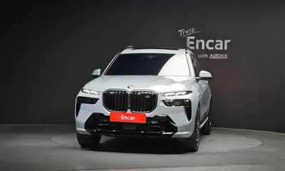 BMW X7 2025, 15012 км, за 92556.13 USD