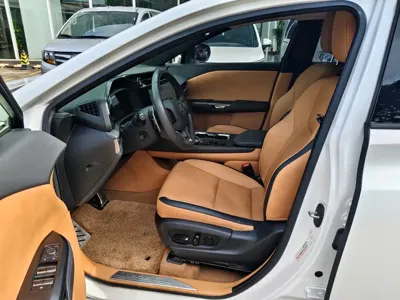 Lexus RZ 2023, 33000 км, за 21187.86 USD - фото 9