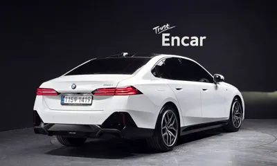 BMW 5-Series 2025, 12123 км, за 44930.63 USD