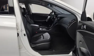 Hyundai Sonata 2013, 113952 км, за 4076.88 USD - фото 12