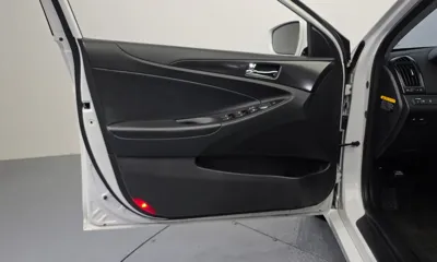 Hyundai Sonata 2013, 113952 км, за 4076.88 USD - фото 24