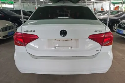 Volkswagen Jetta 2017, 68300 км, за 5359 USD